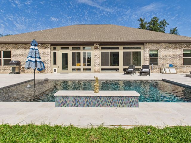 Photo of Listing #1013590