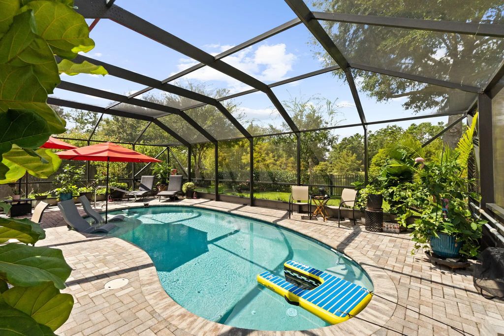 61 Brighton Cove, Freeport