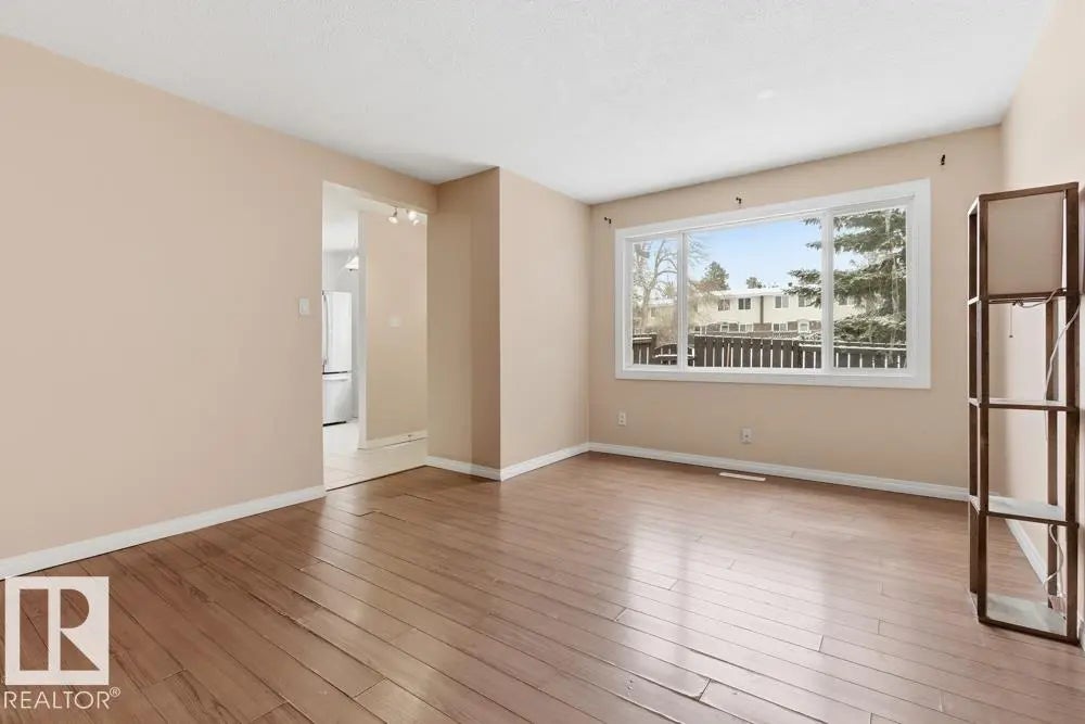 196 Roseland Village, Edmonton