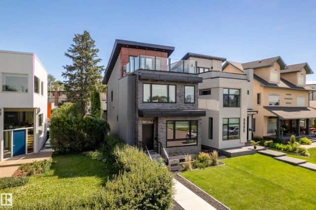 8803 Strathearn Drive Nw, Edmonton