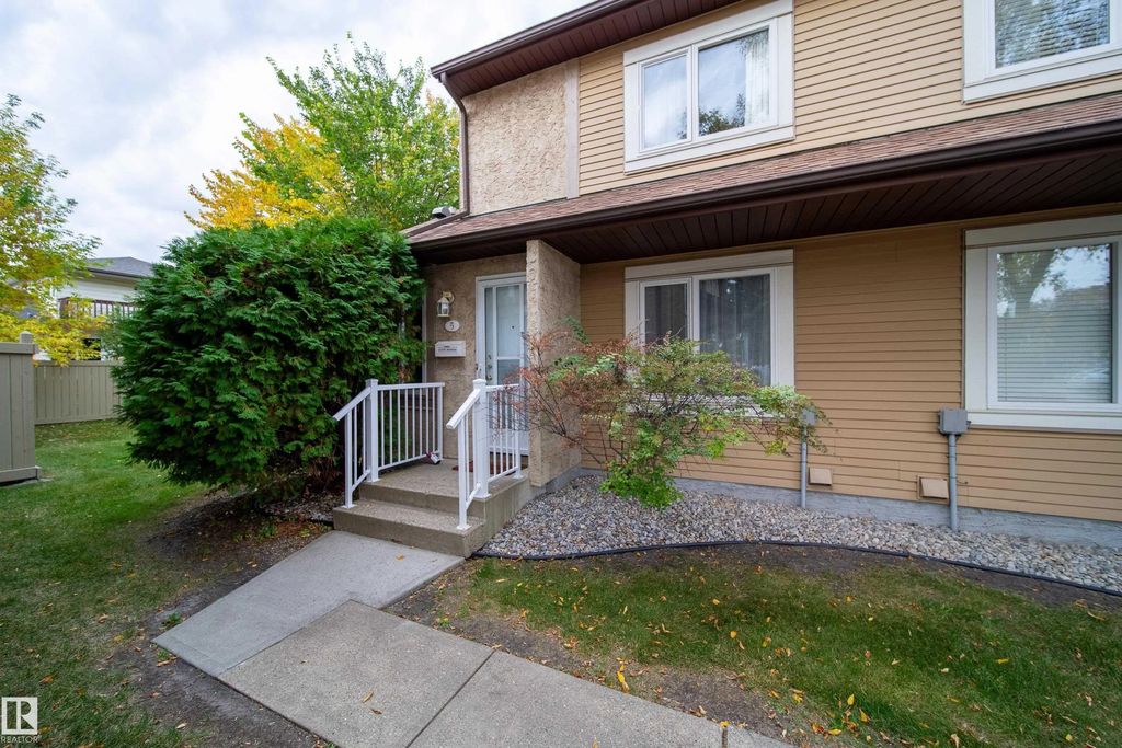 5 11111 26 Avenue, Edmonton