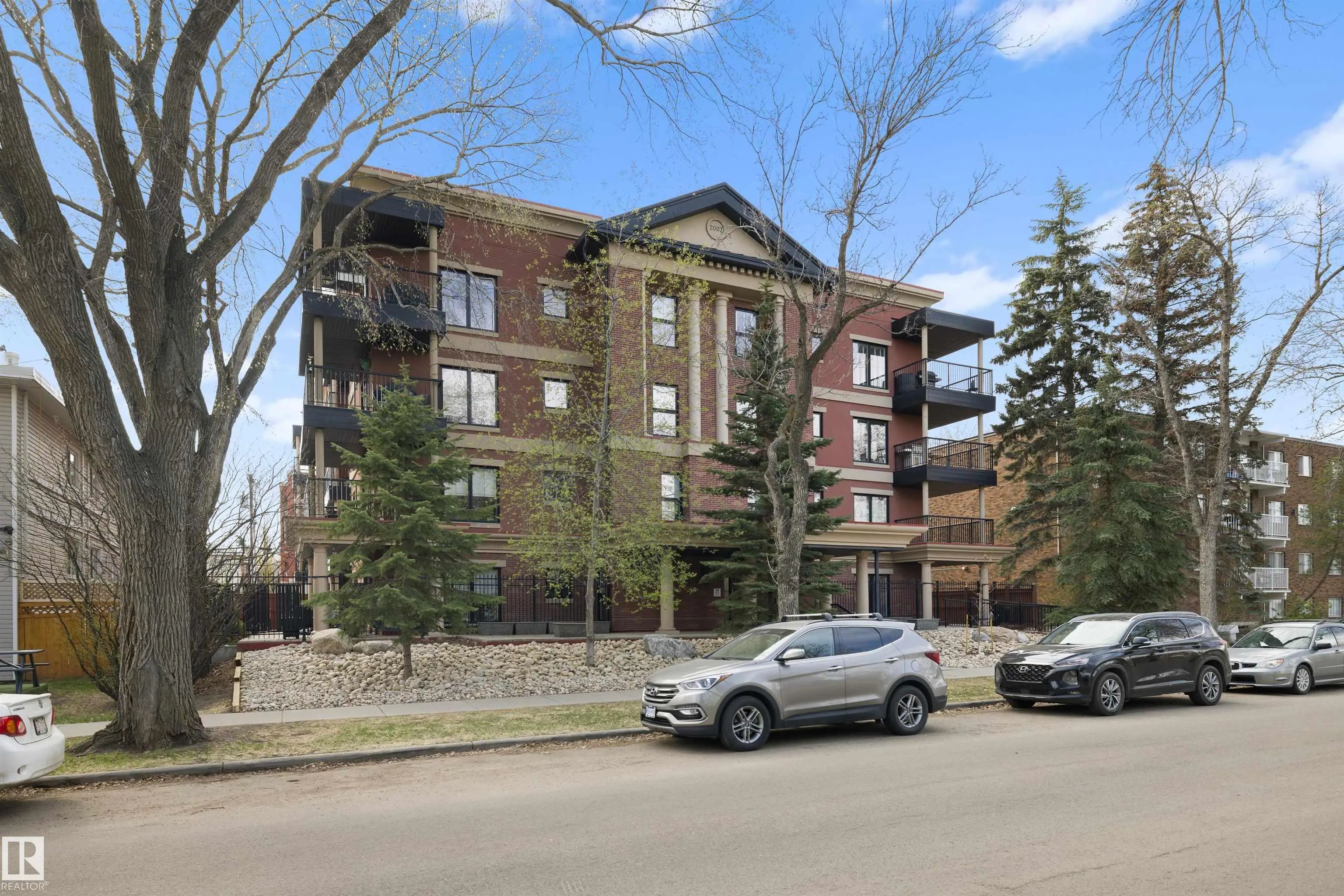 206 10232 115 Street, Edmonton