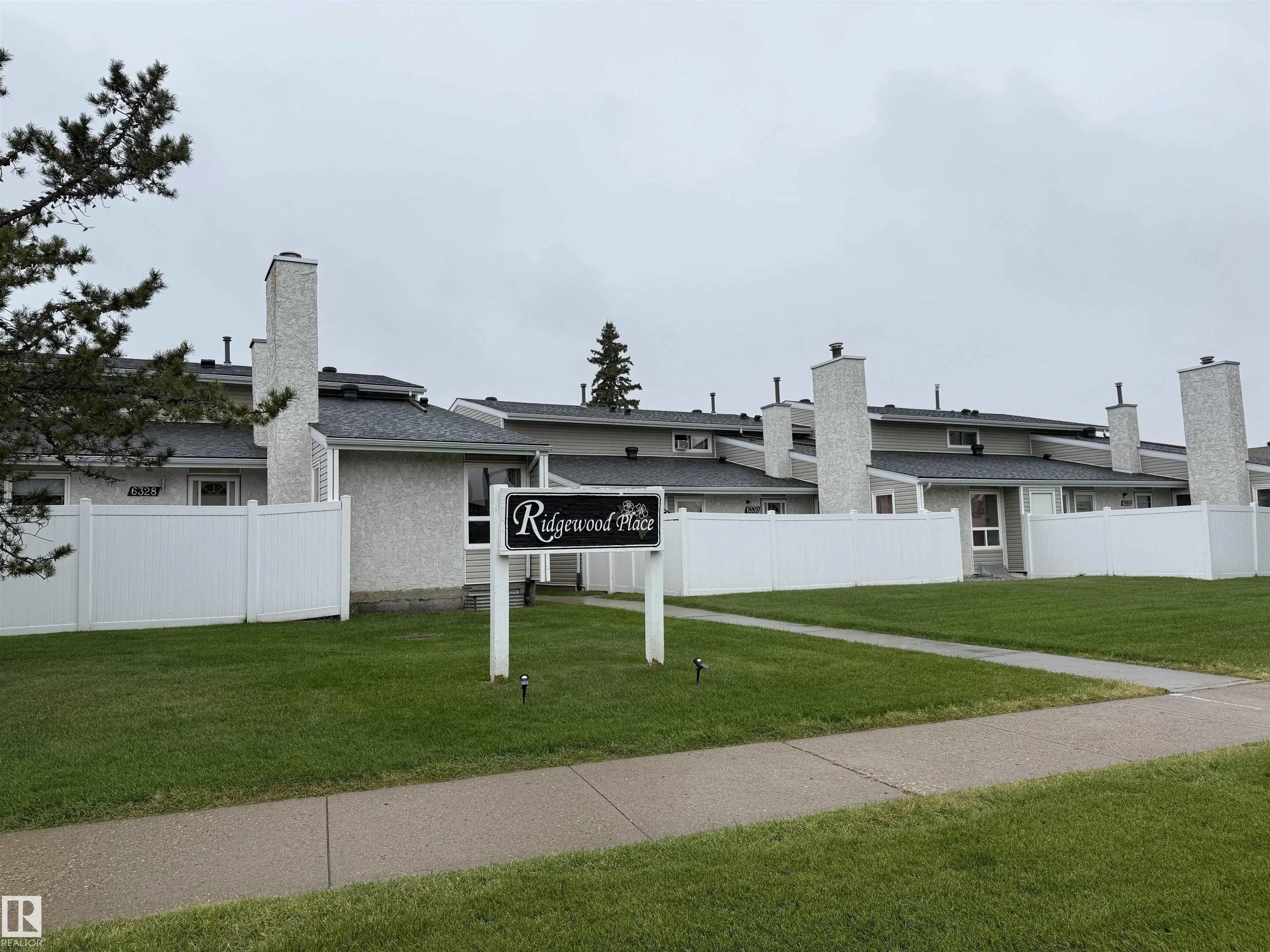 Edmonton Home for Sale: Condo / Townhouse Listing in Ormsby Place