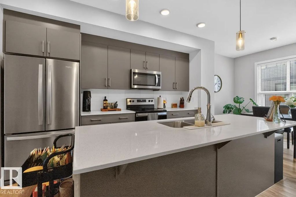 105 50 Ebony Boulevard, Sherwood Park