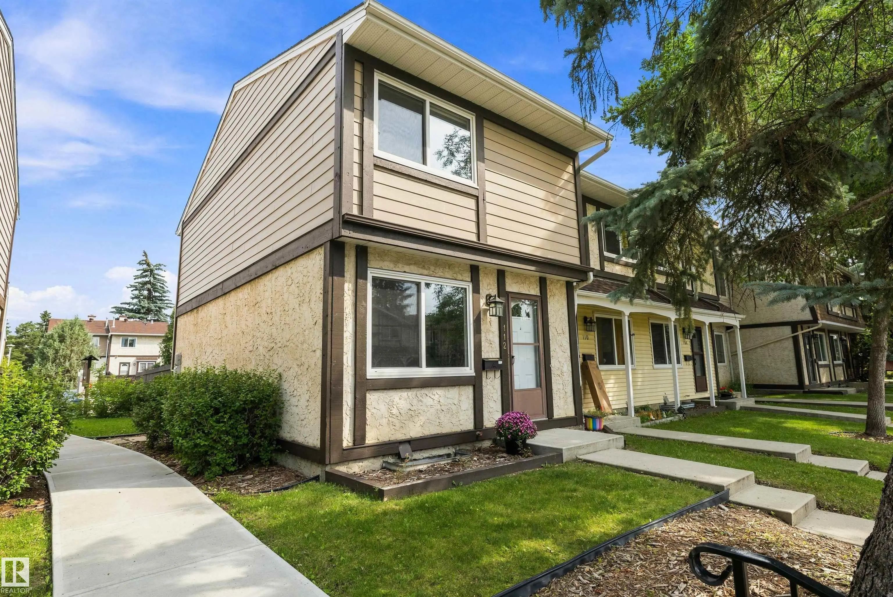 Condo / Townhouse Home for Sale in Edmonton, AB