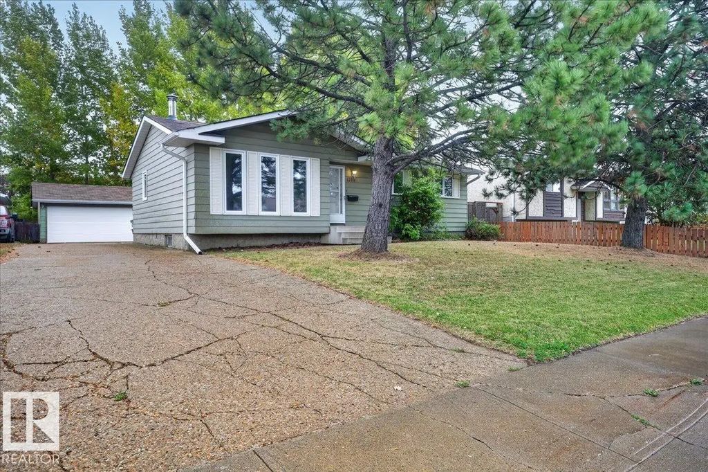 4709 45 Street, Gibbons