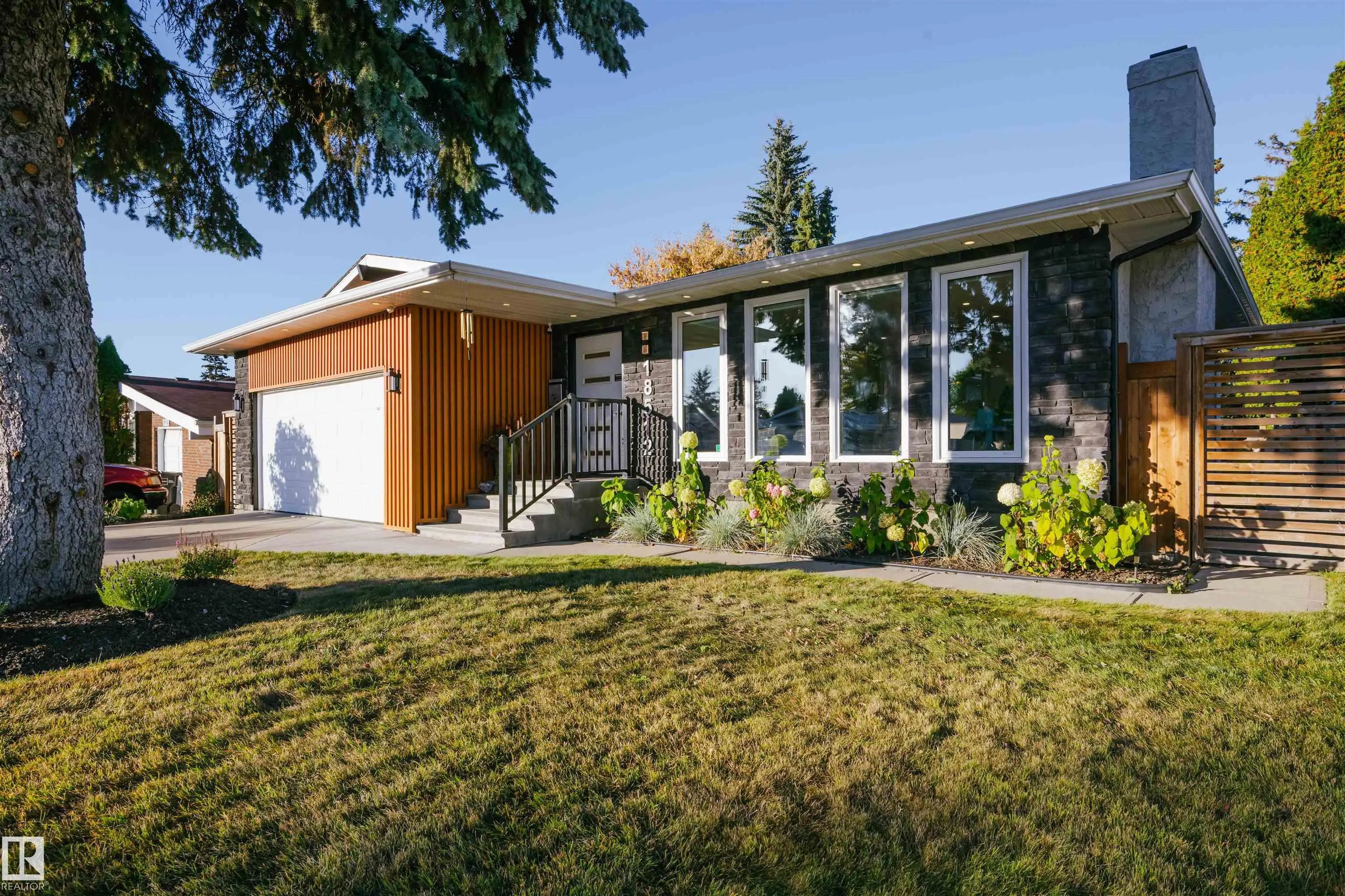 18512 90 Avenue, Edmonton