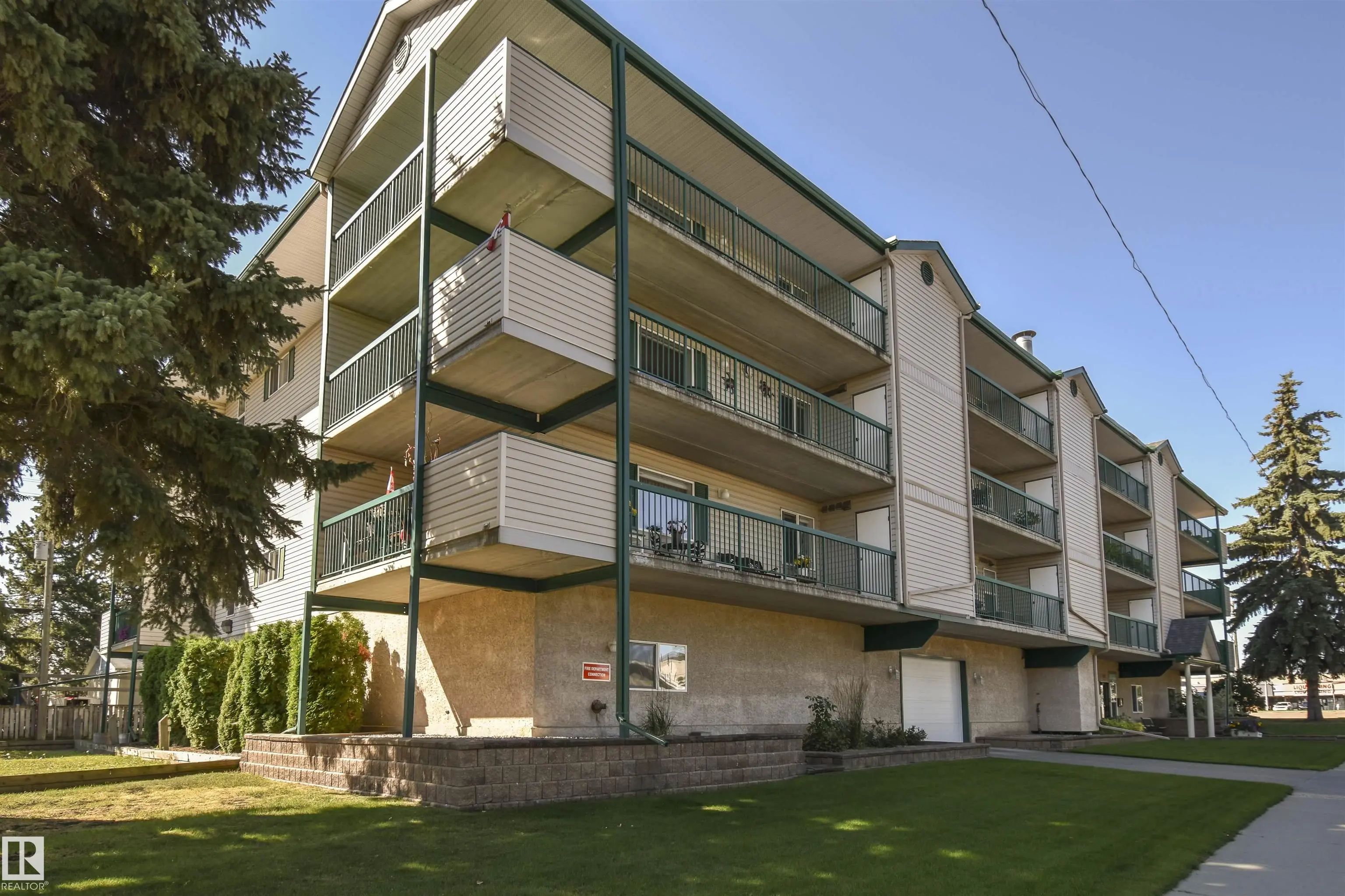 Spruce Grove Real Estate: Condo / Townhouse Property for Sale in City Centre
