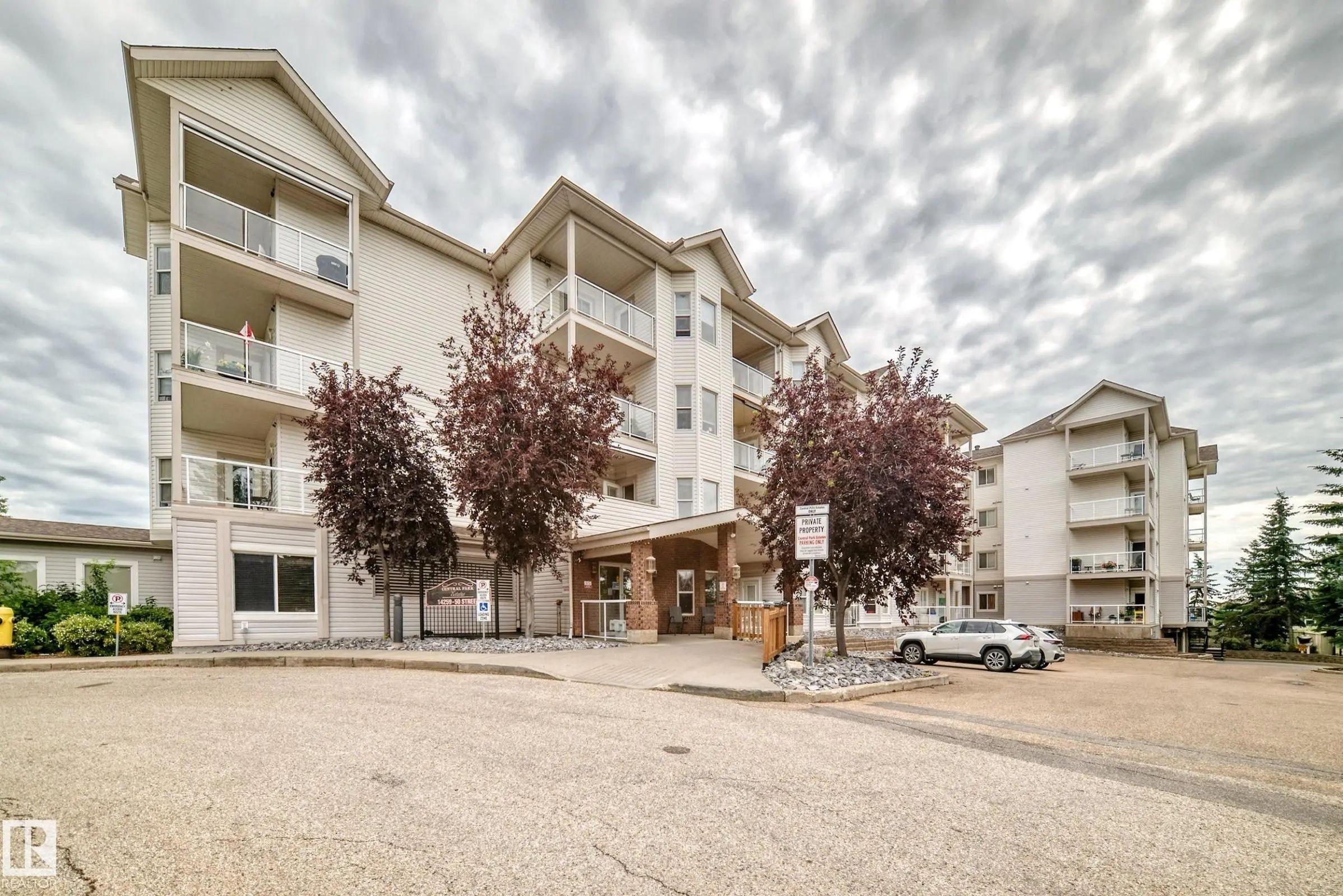 Condo / Townhouse Property for Sale at 421 14259 50 Street Northwest, Edmonton: MLS®# E4501533