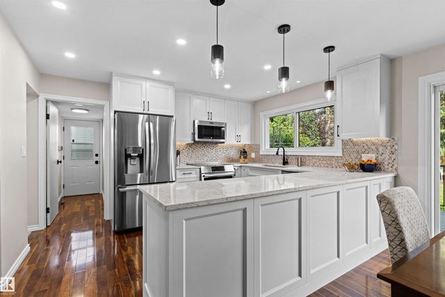 11118 23a Avenue Nw, Edmonton