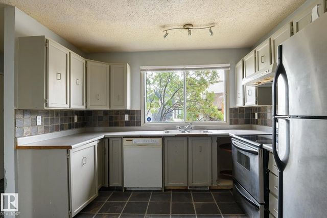 5511 92c Avenue Nw, Edmonton