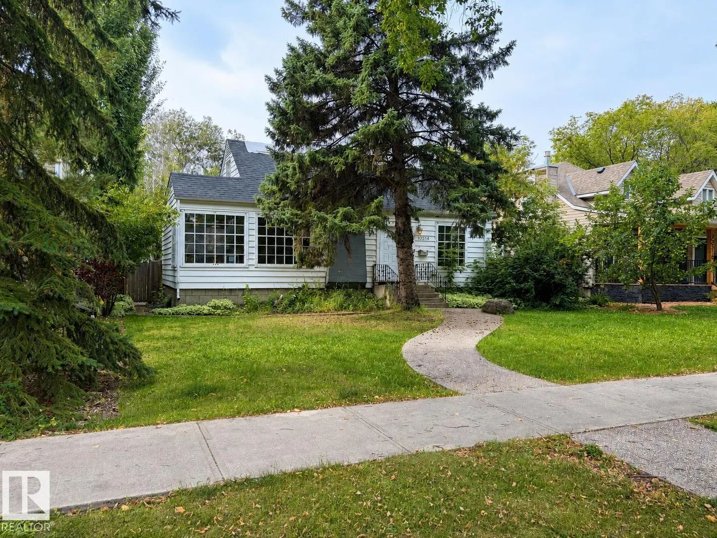 Photo for MLS®# E4506686 - home for sale at 10314 137 Street Northwest, Glenora, Edmonton AB