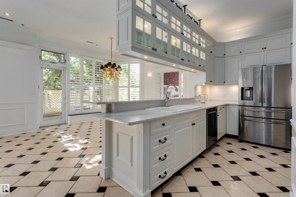 102 11826 100 Avenue, Edmonton