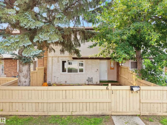 6 14220 80 Street Nw, Edmonton