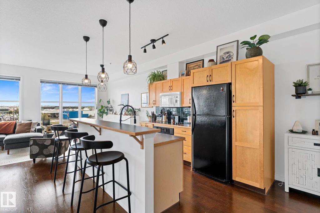 408 4835 104a Street, Edmonton