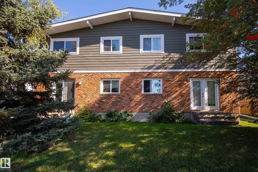 7711-7717 75 Street, Edmonton