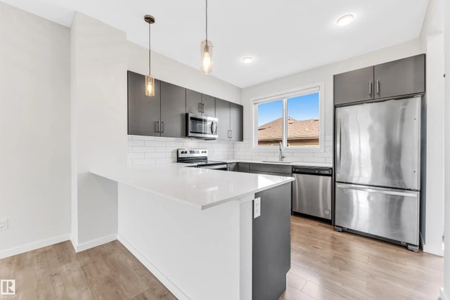 2095 Maple Road Nw, Edmonton