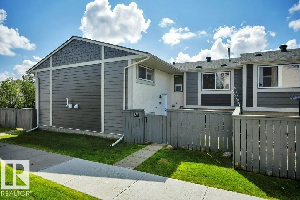 633 Willow Court, Edmonton