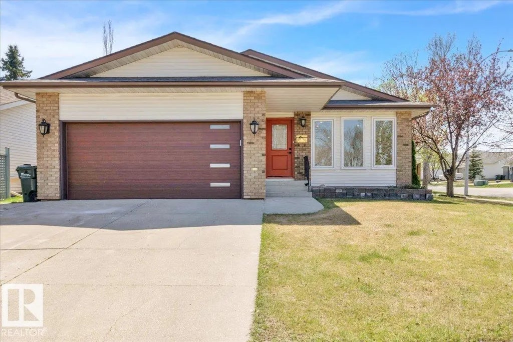 1 Coachman Place, Sherwood Park
