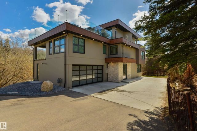 9213 97 Street Nw, Edmonton