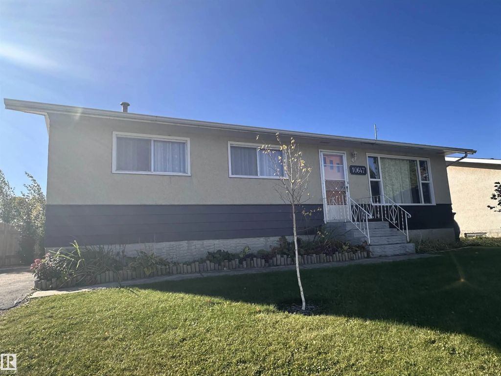 10647 106 Street, Westlock