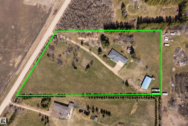 19403 Fort Road Ne, Edmonton