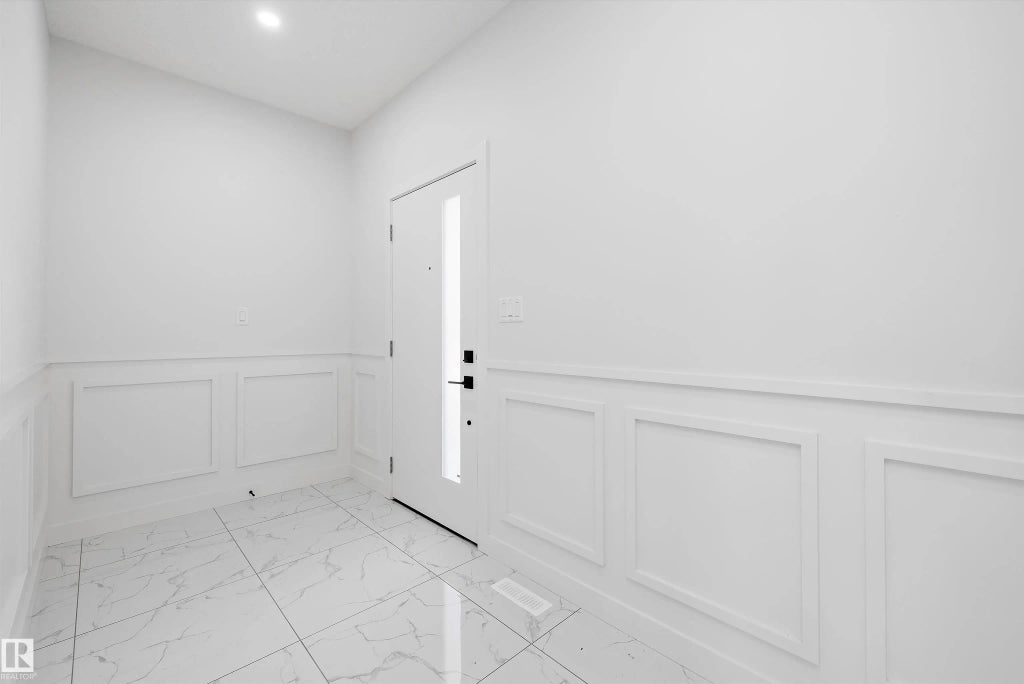 234 Kinglet Boulevard, Edmonton