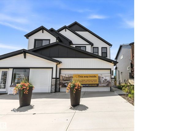 8907 Elves Loop Nw, Edmonton