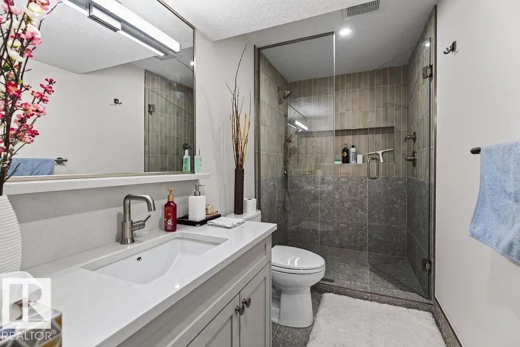 1046 Jones Crescent, Edmonton
