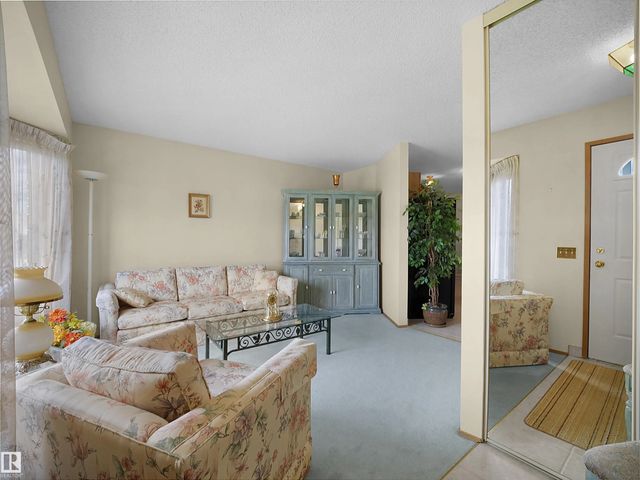 10711 24 Avenue Nw, Edmonton
