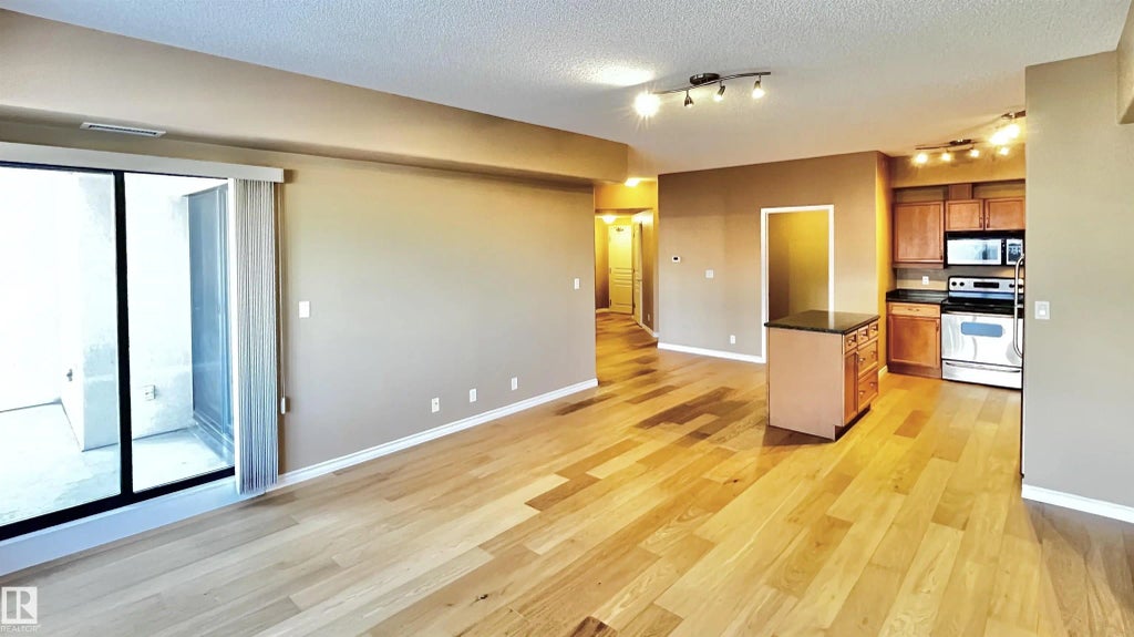 405 10319 111 Street Nw, Edmonton