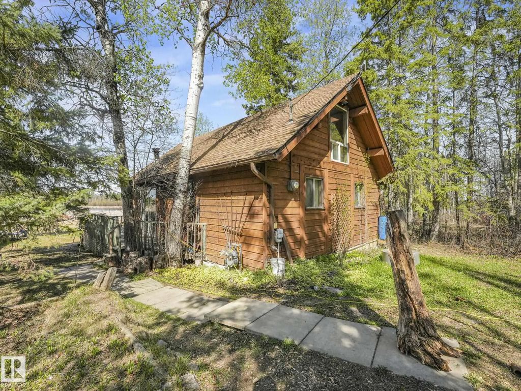 722 Blue Heron Drive, Rural Lac Ste. Anne County