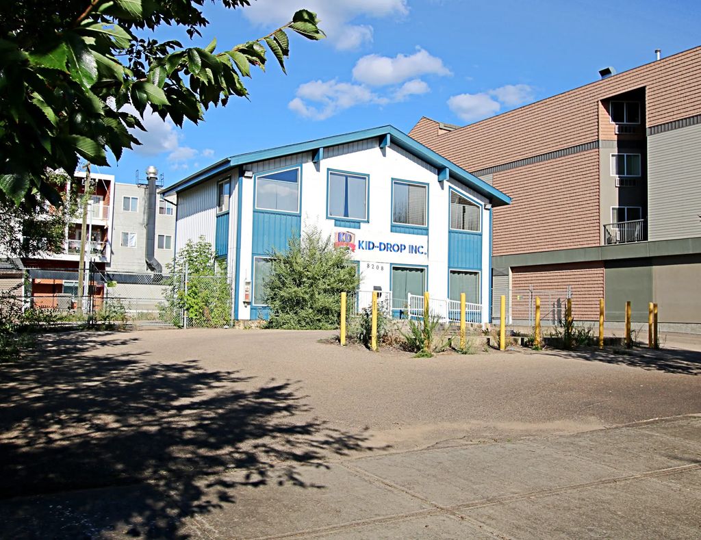 Manning Ave, Fort McMurray