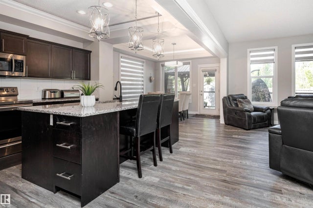 5533 Edworthy Way Nw, Edmonton