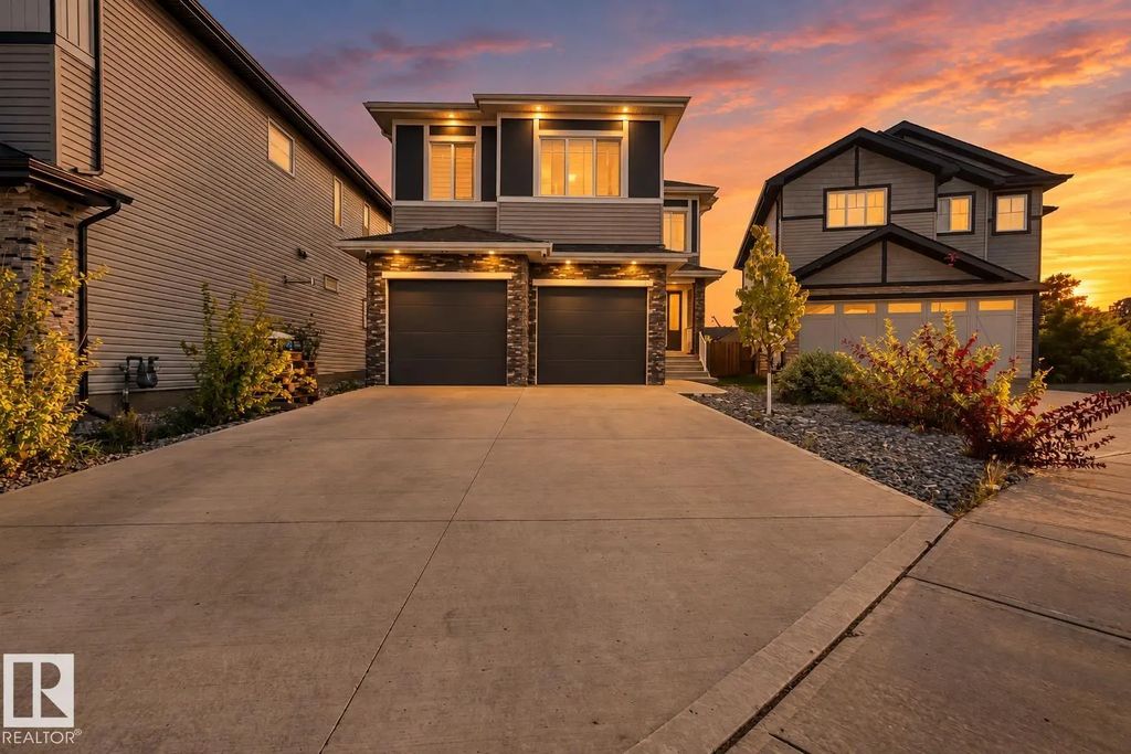 4709 Charles Bay Bay Sw, Edmonton