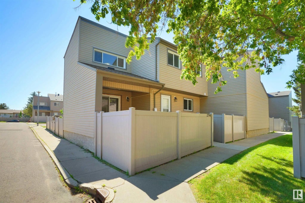 1794 Lakewood, Edmonton