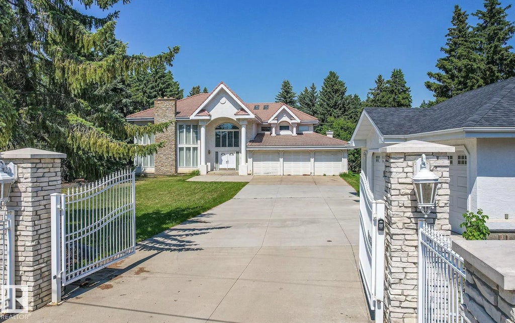 10812 5 Avenue Sw, Edmonton