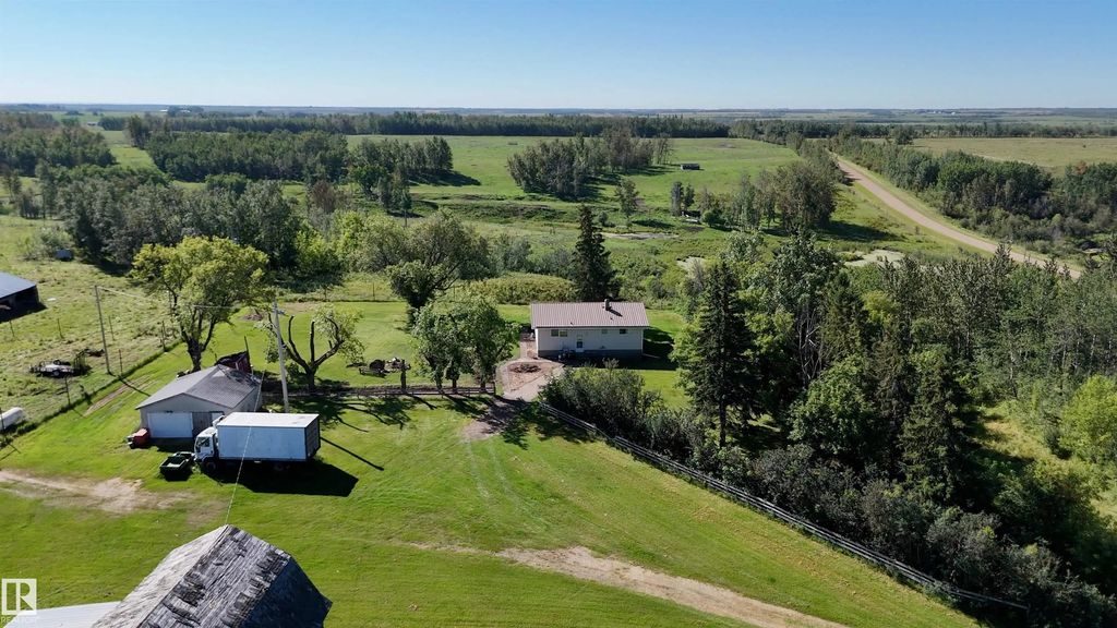 58231 Rge Rd 222, Rural Thorhild County