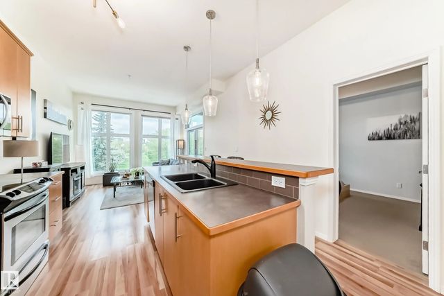 303 10531 117 Street Nw, Edmonton