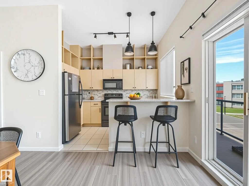 301 10905 109 Street, Edmonton