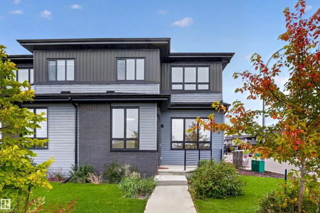 Photo for MLS®# E4510616 - home for sale at 105 Greenfield Link, South Fort, Fort Saskatchewan AB