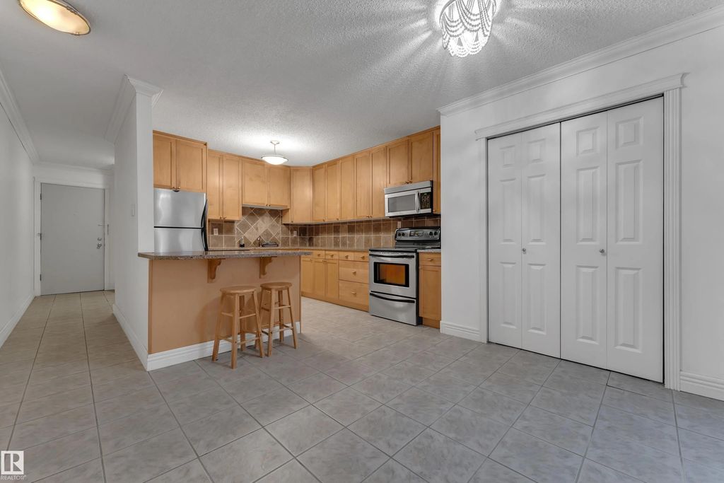 304 10165 113 Street, Edmonton