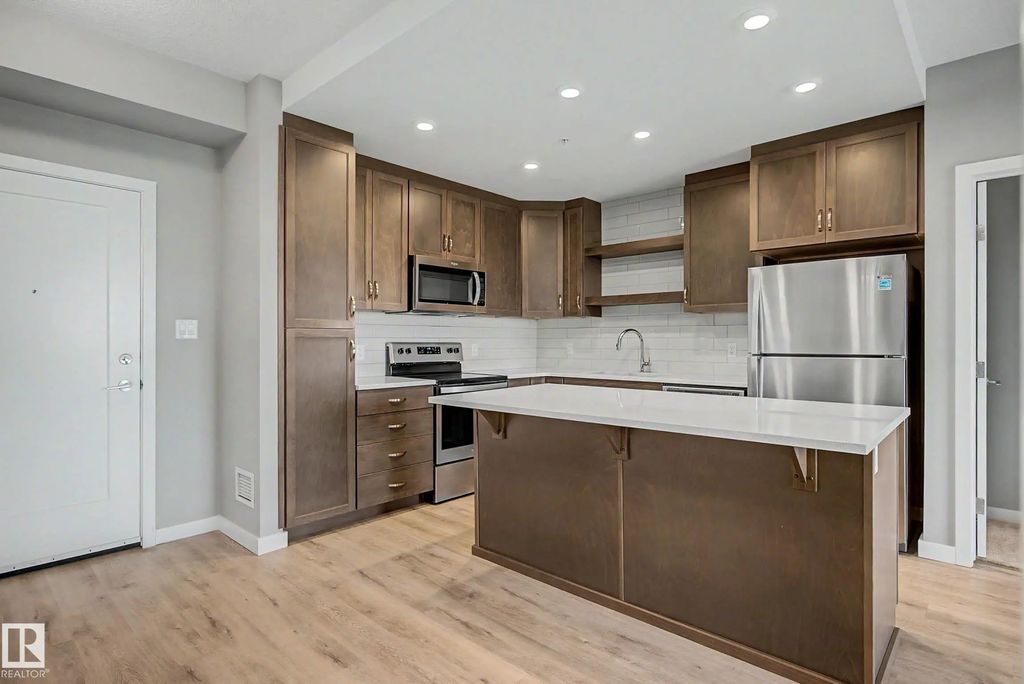 437 5504 Schonsee Drive, Edmonton