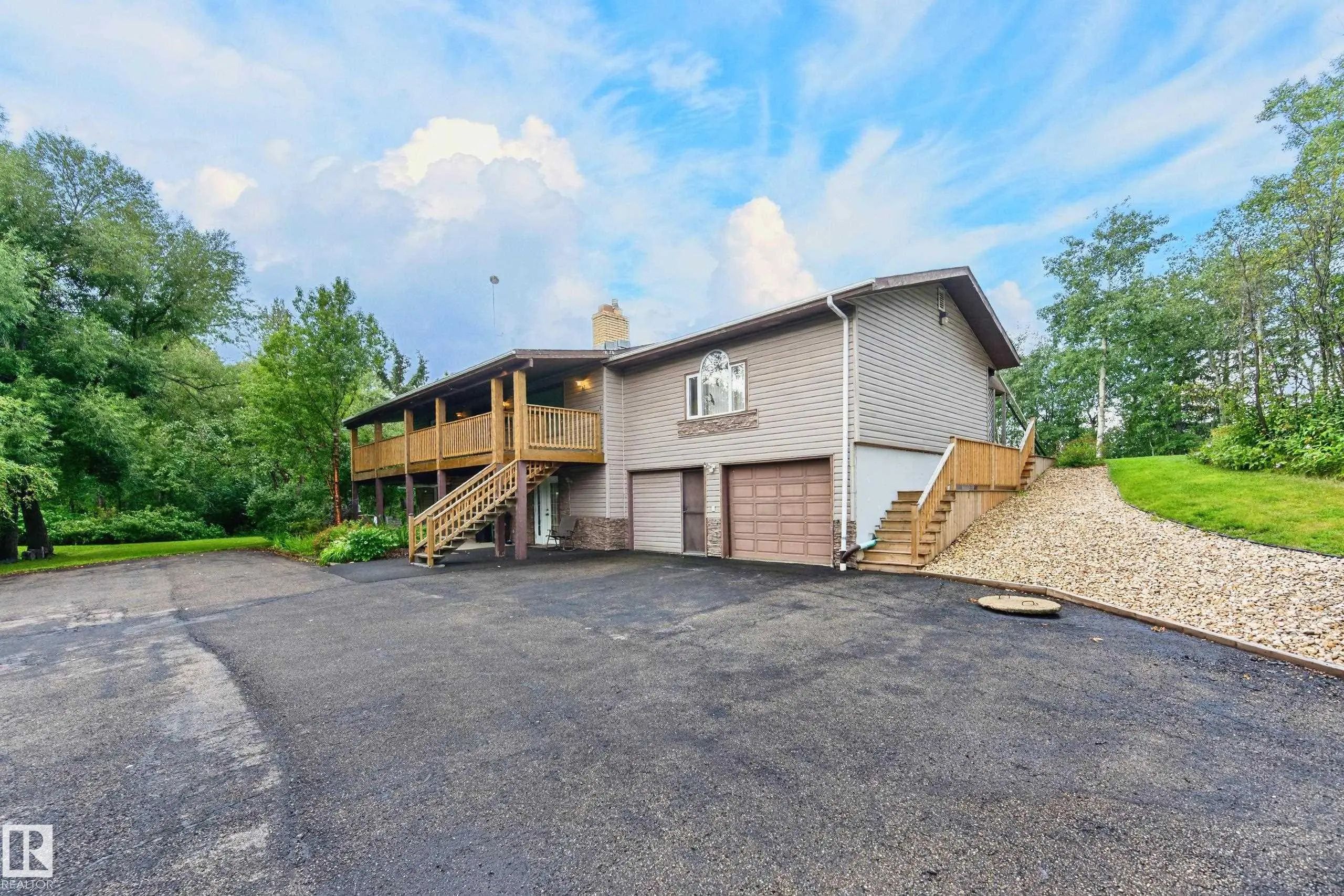 Rural Property for Sale at 206 52063 Rge Road 225, Rural Strathcona County: MLS®# E4507181