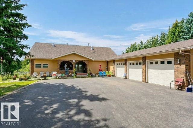 Photo for MLS®# E4485230 - home for sale at 229 53310 Rge Road 221, Hunter's Hill, Rural Strathcona County AB