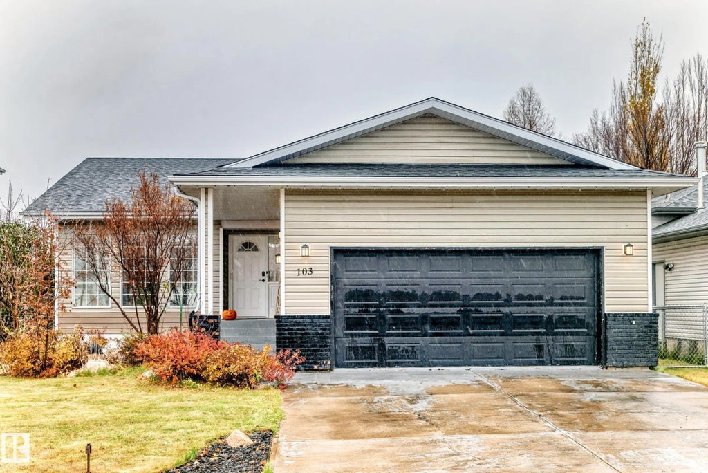 103 Woodside Crescent, Spruce Grove