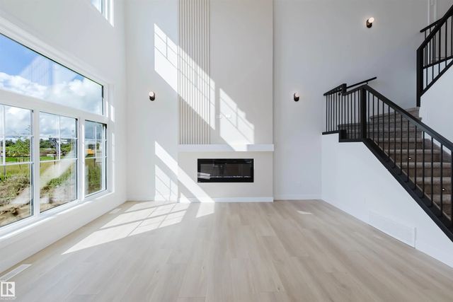 211 Edgemont Green Nw, Edmonton