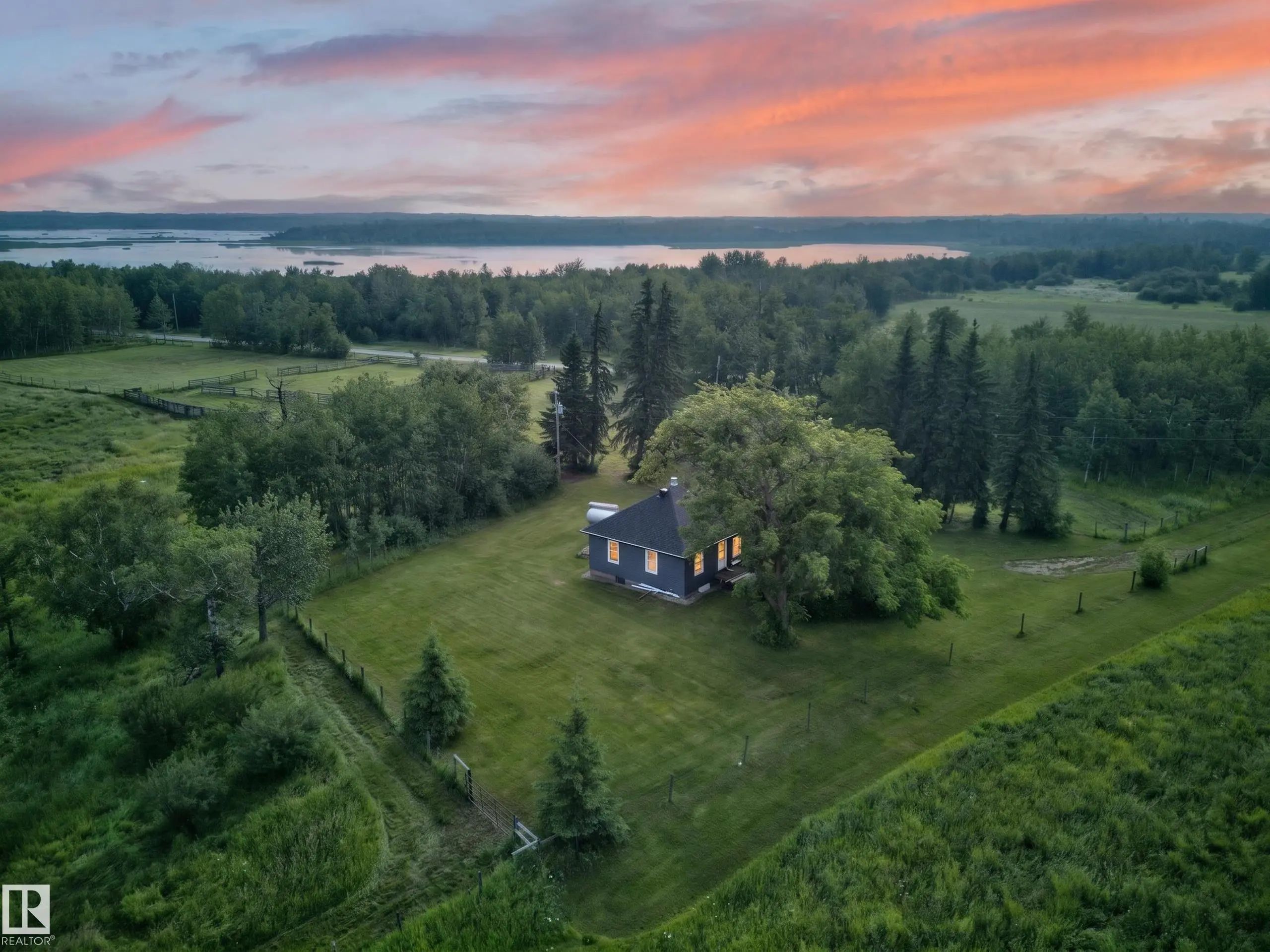 Rural Strathcona County Rural Home for Sale 