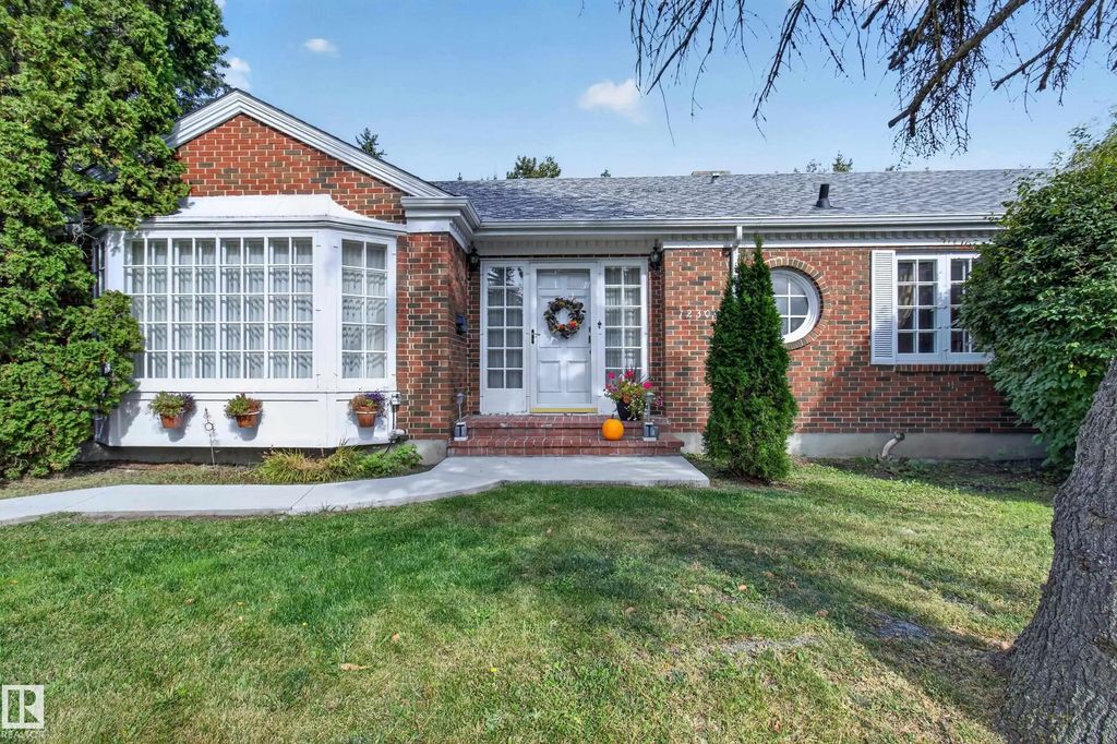 12304 Grand View Drive, Edmonton