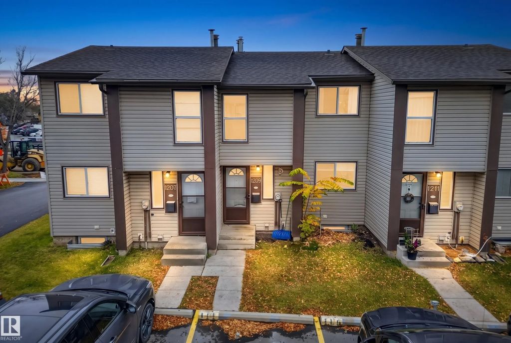 1209 Hooke Road, Edmonton